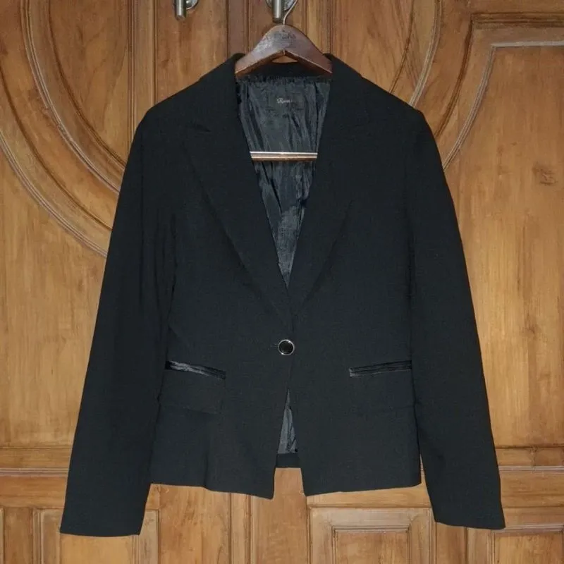 ROEM Blazer Formal Slimfit Semi Crop Wanita Hitam LD 84 photo 1