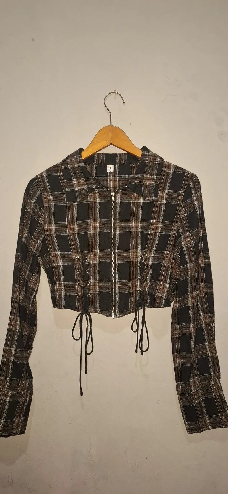 Crop motif kotak kotak coklat  photo 1