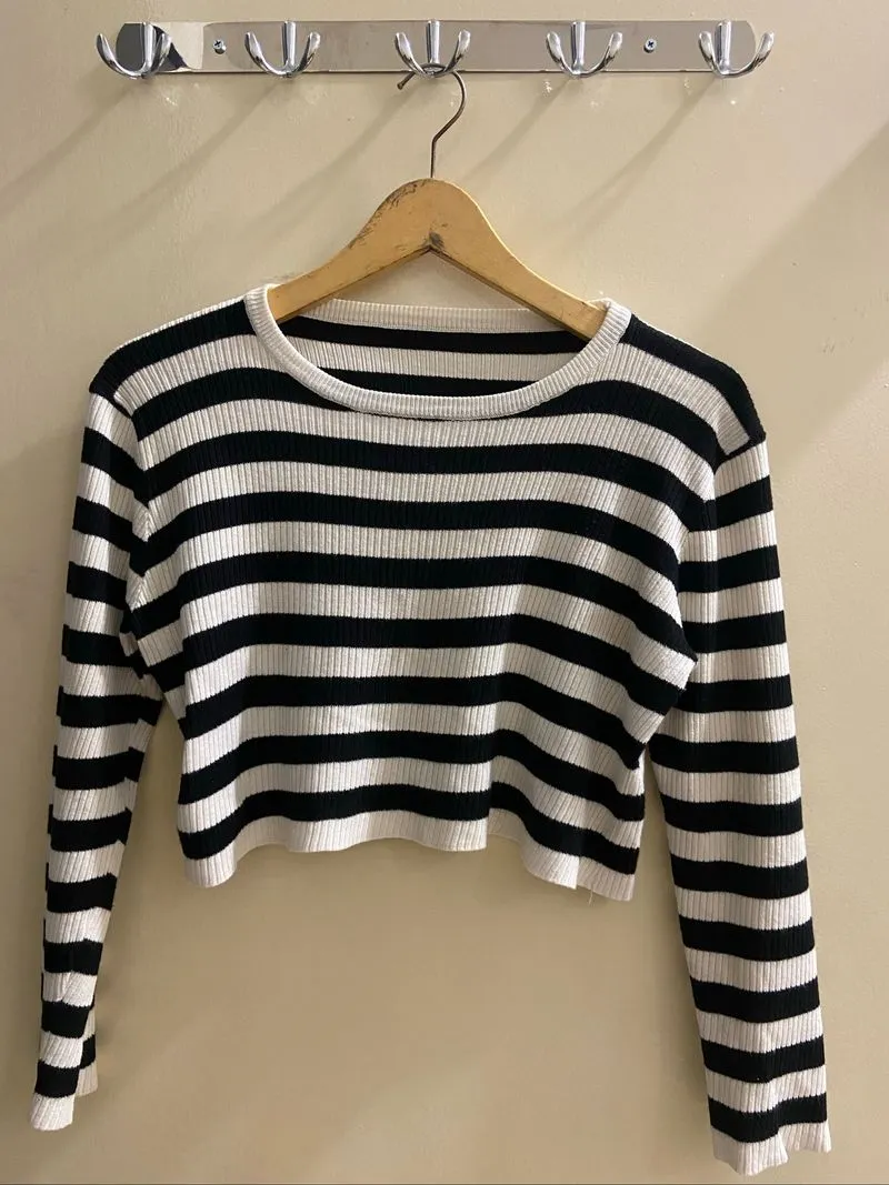Crop Top Long Sleeve photo 1