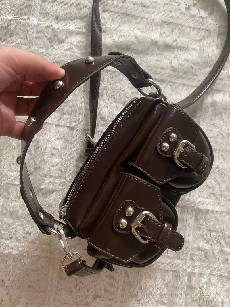 micro pockets slingbag photo 1