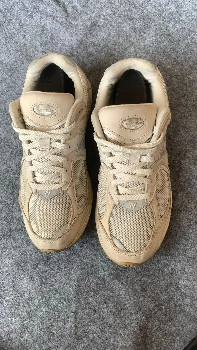 New balance 2002R beige photo 1