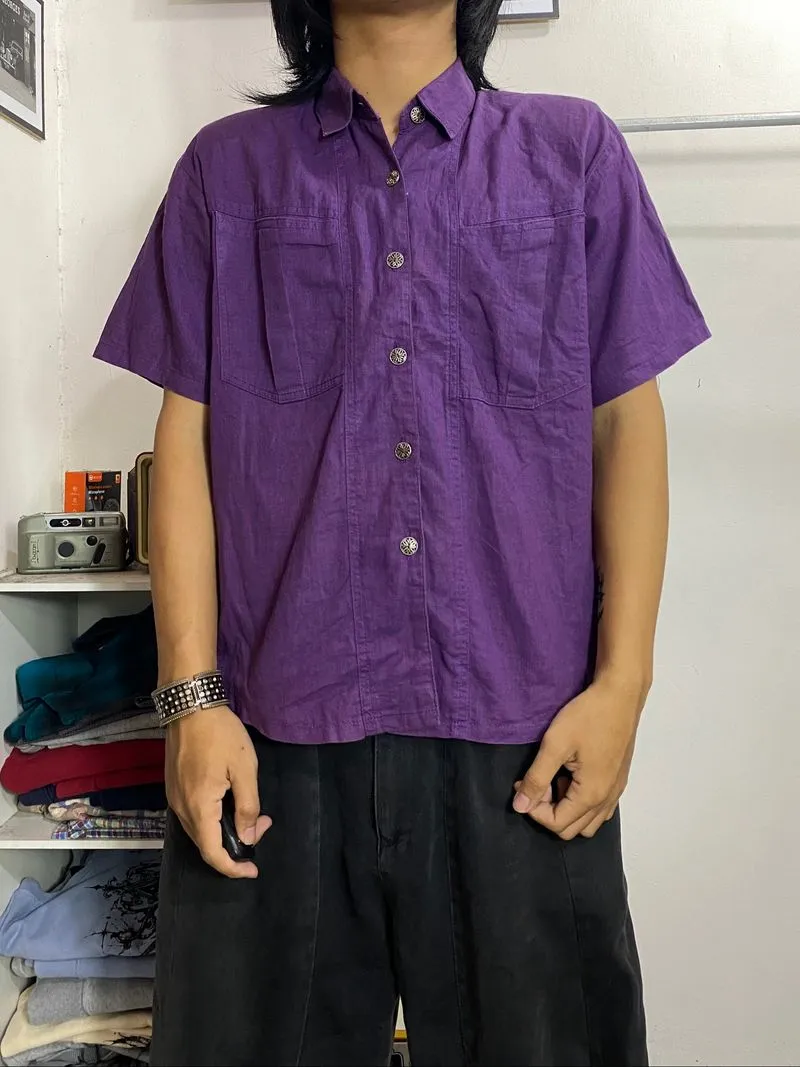 Y2k Boxyshirt unique pocket & button good fit photo 1