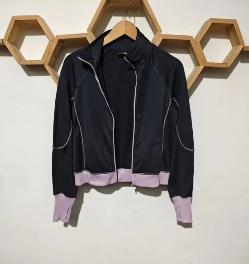 Jaket Nike running cewe size fit M photo 1
