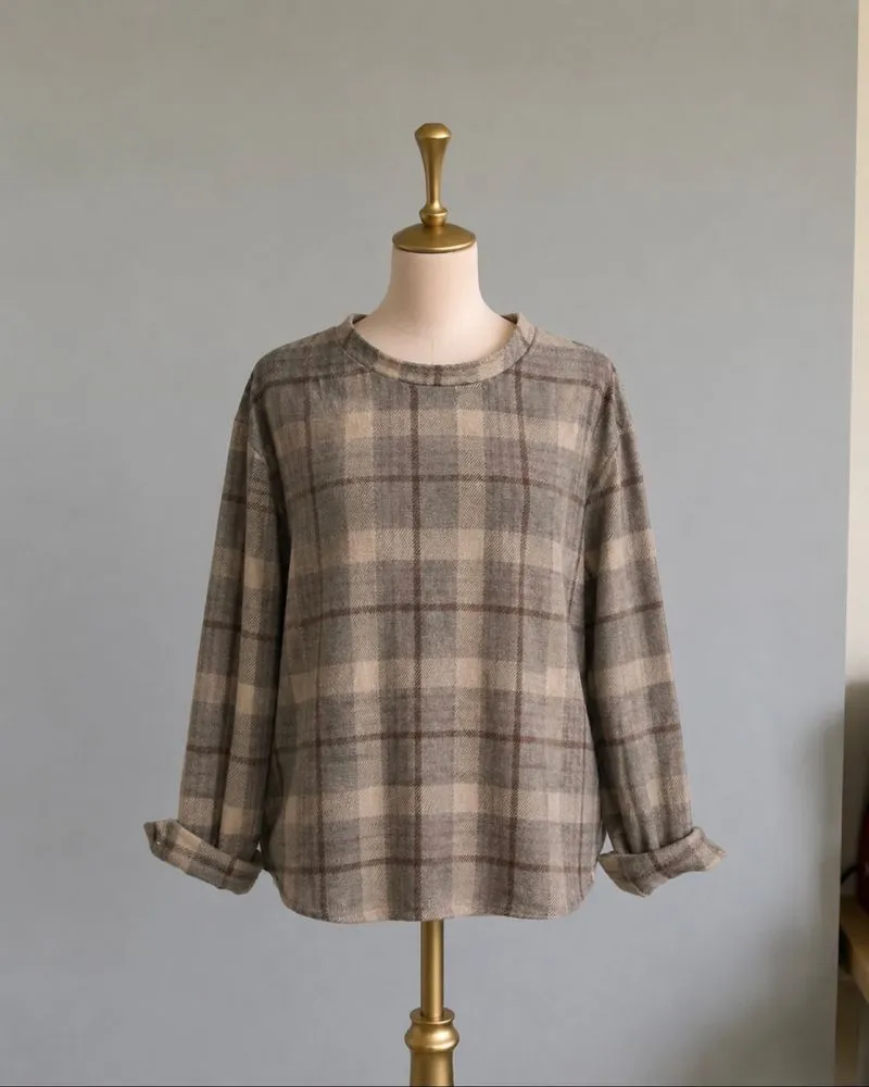 Blouse Flanel Kotak Wanita photo 1