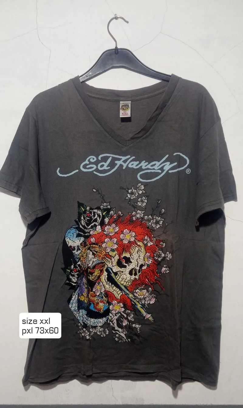 Ed Hardy V neck t shirt photo 1