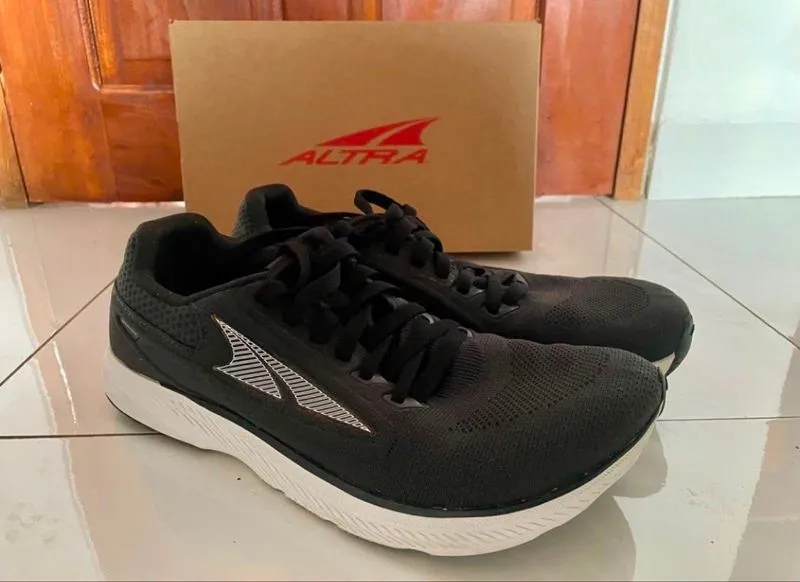Sepatu lari pria Altra Escalante 3  photo 1