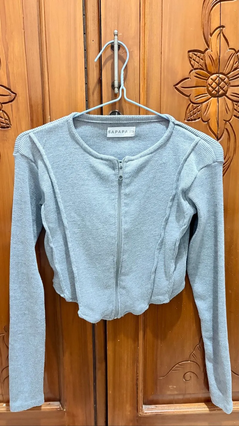 crop top lengan panjang photo 1