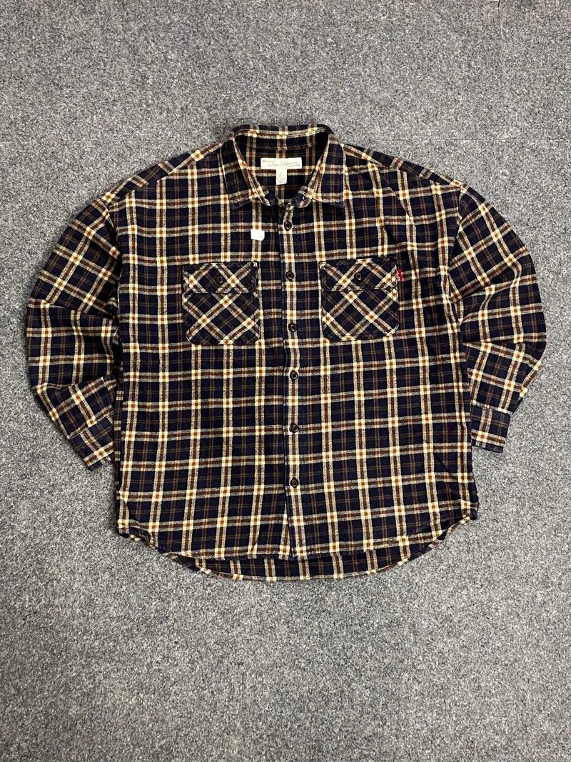 kemeja flannel boxy WHO AU CALIFORNIA photo 1