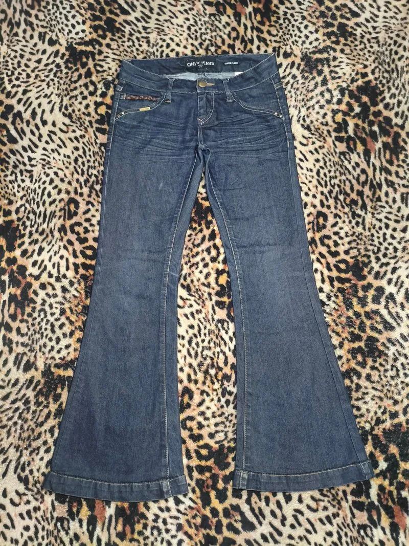 FLARE JEANS LOW RISE SIZE 28 photo 1