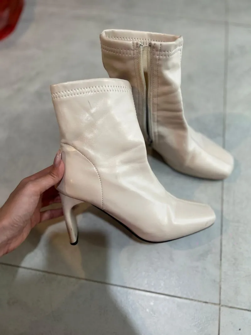 Heel boots cream photo 1