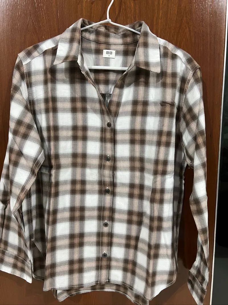 Preloved kemeja wanita Uniqlo sz XS photo 1