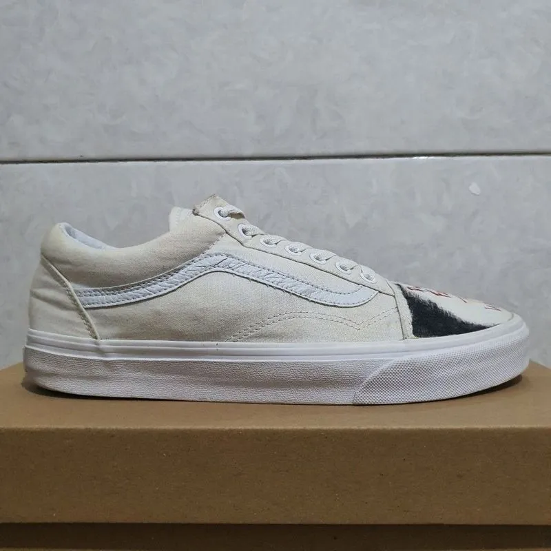 VANS Streetwear Skater Sneakers Pria white photo 1