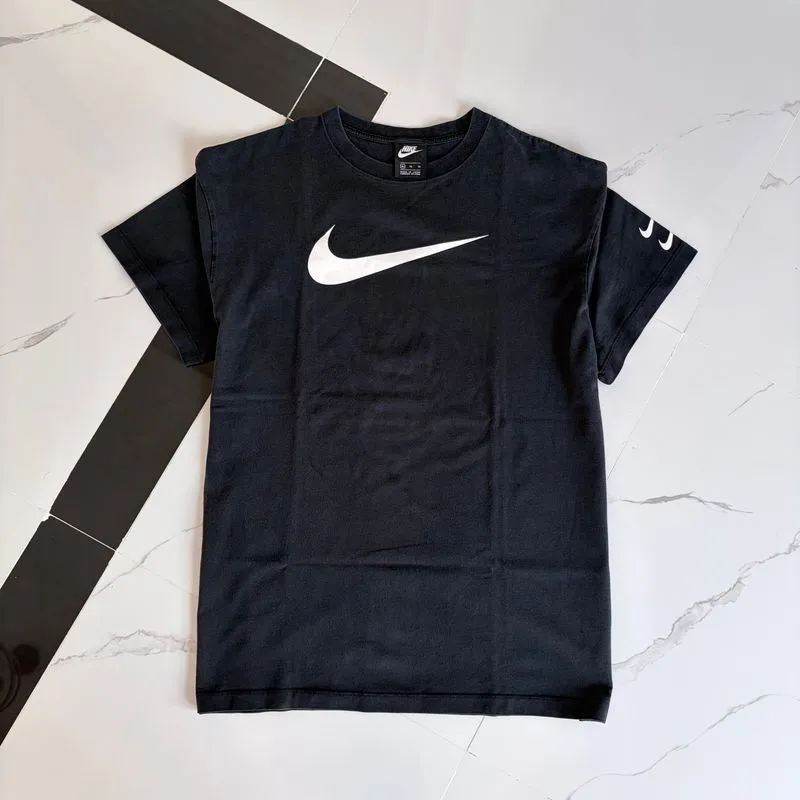 Nike swoosh photo 1