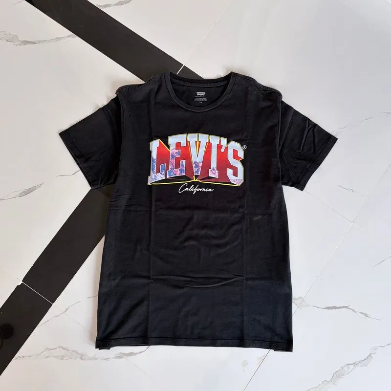 Levis photo 1