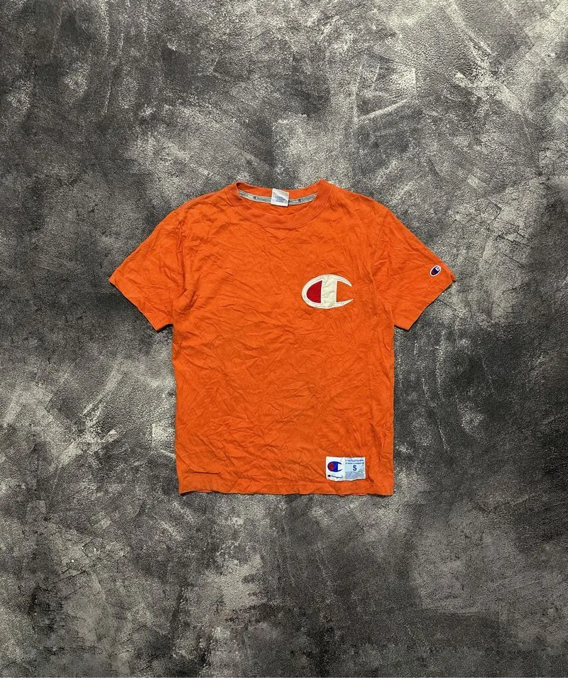 CHAMPION photo 1