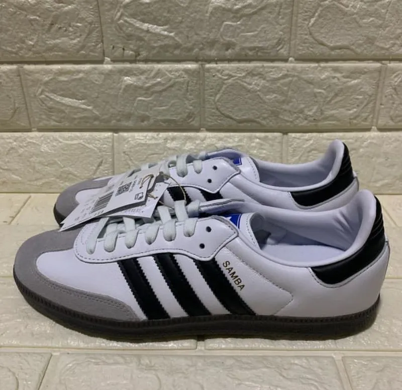 Adidas Casual Casual shoe Pria white black photo 1