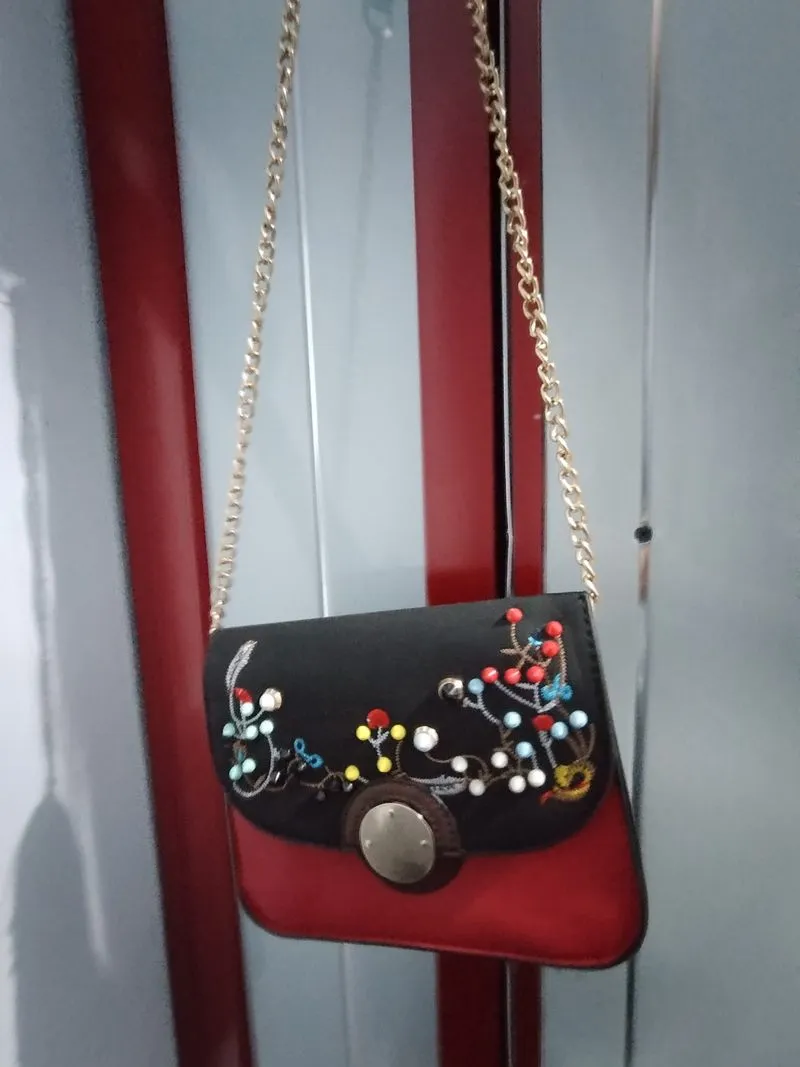 Sling Pesta Bordir Depan Lucu photo 1
