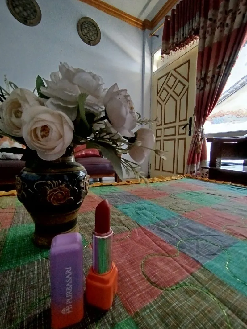 Lipstik Purbasari Serum Infused  photo 1