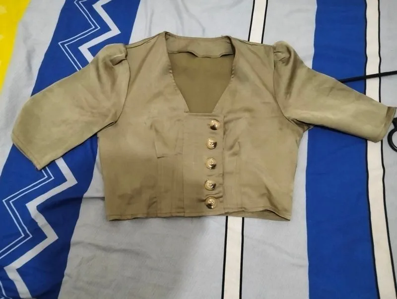 Maurin Crop Blouse atau Bianca Semi Outer. photo 1