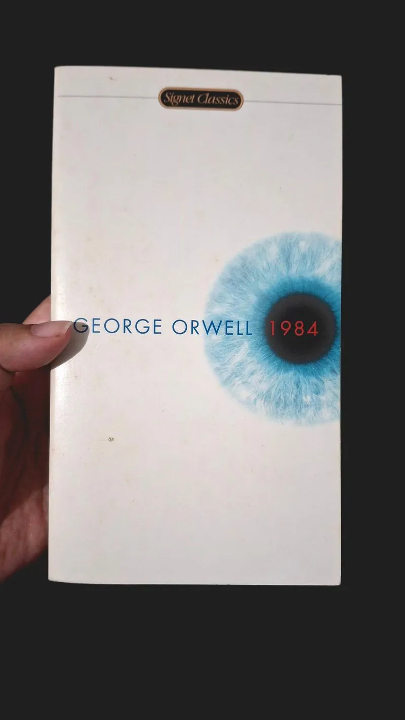 1984 (George Orwell) bahasa Inggris photo 1