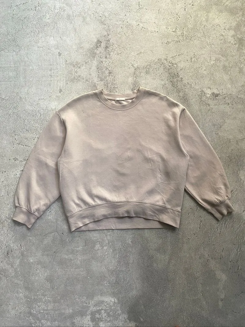 Global Uniqlo Sweater Crewneck photo 1