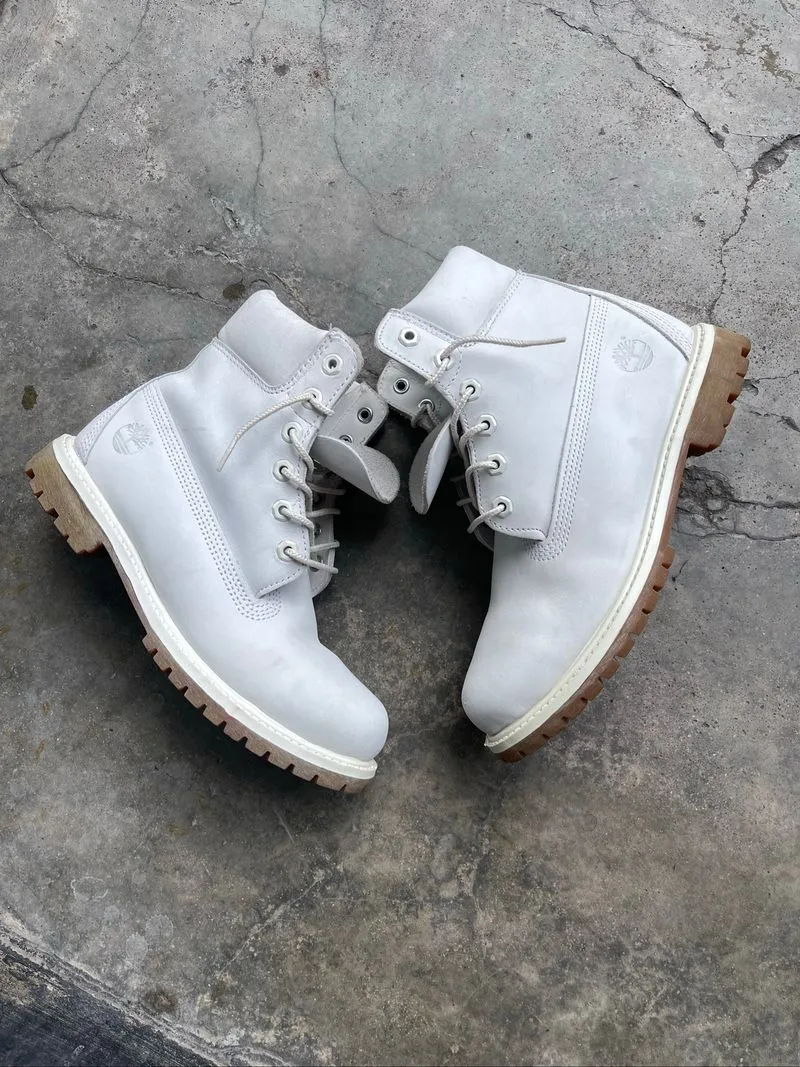TIMBERLAND WHITE photo 1