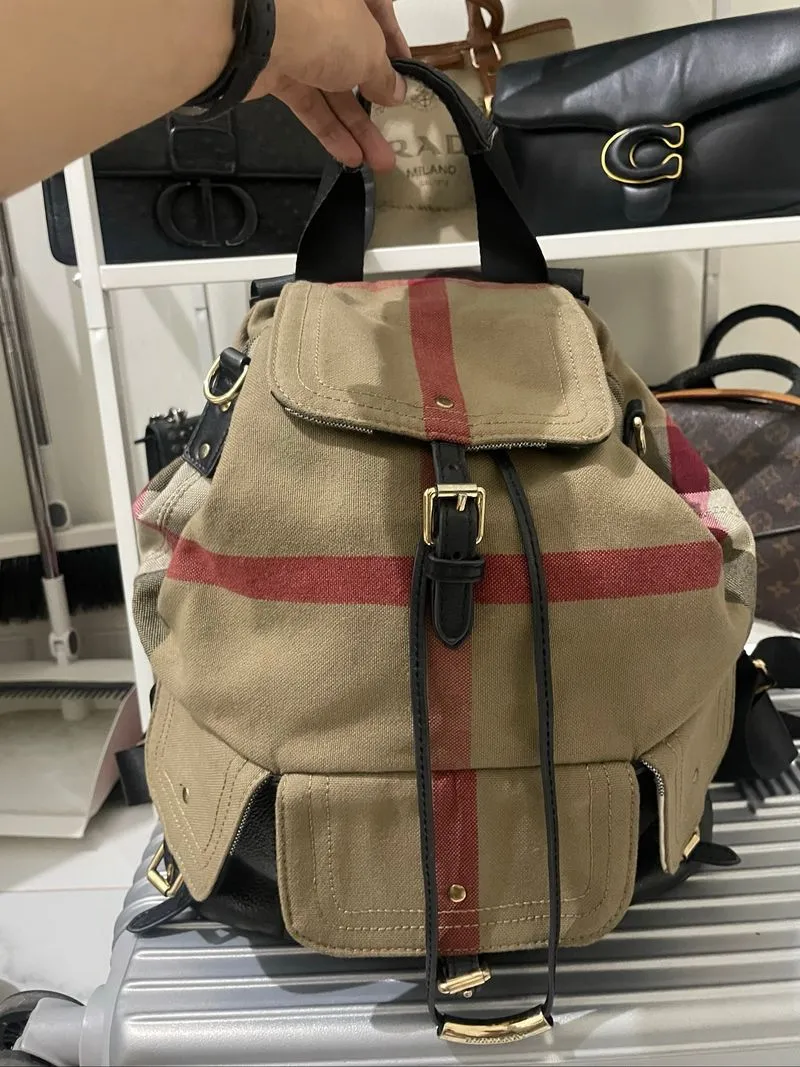 Burberry ransel photo 1