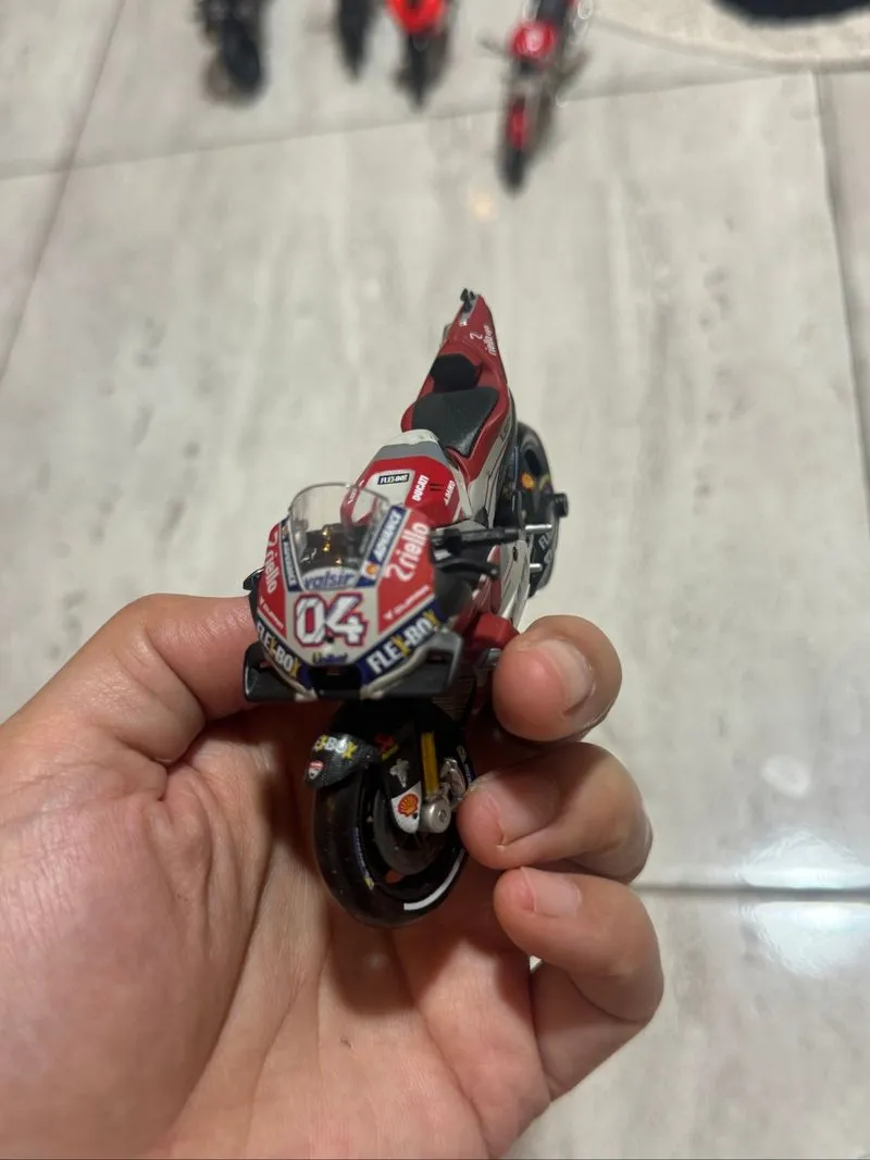Miniatur Diecast Ducati Desmosedici GP18 photo 1