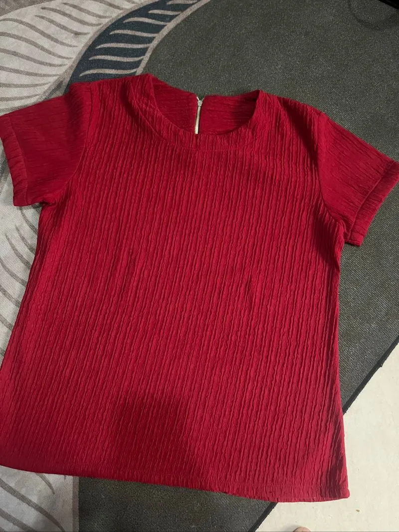 Red photo 1