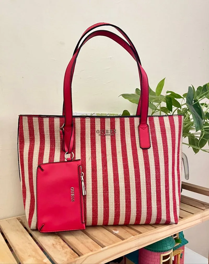GUESS Bag Merah Putih Totebag Shoulder photo 1