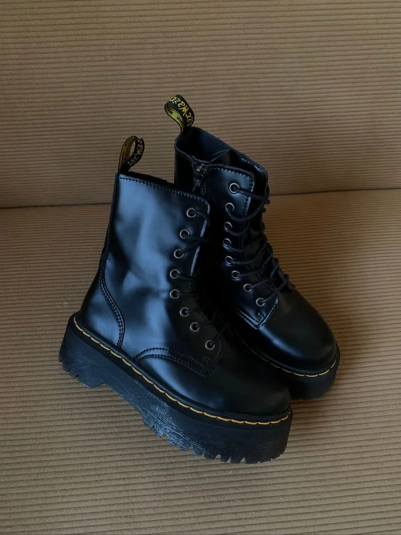 Dr. Martens boots photo 1