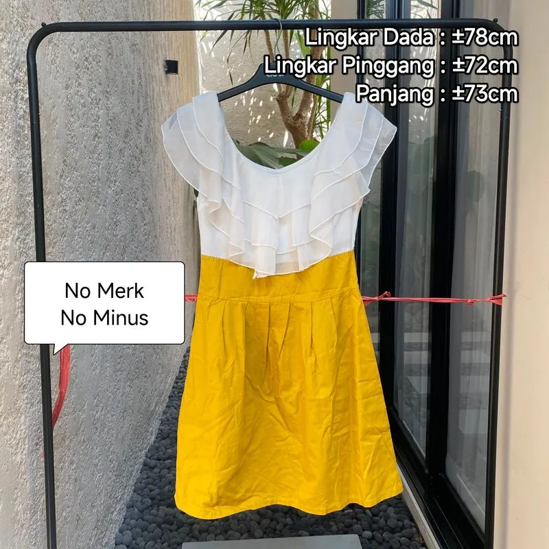 Preloved (Personal Used) Dress Kuning Putih Wanita photo 1