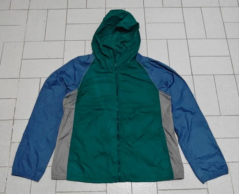Jaket Sport Running Uniqlo 3 Tone photo 1