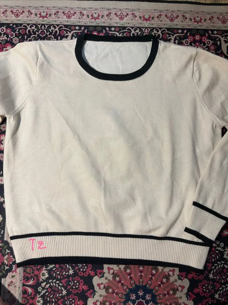 sweater bkk photo 1