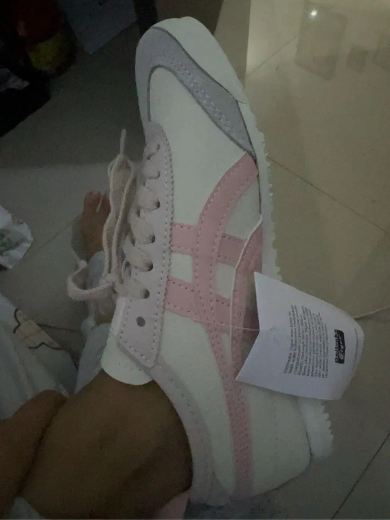 Onitsuka premium photo 1