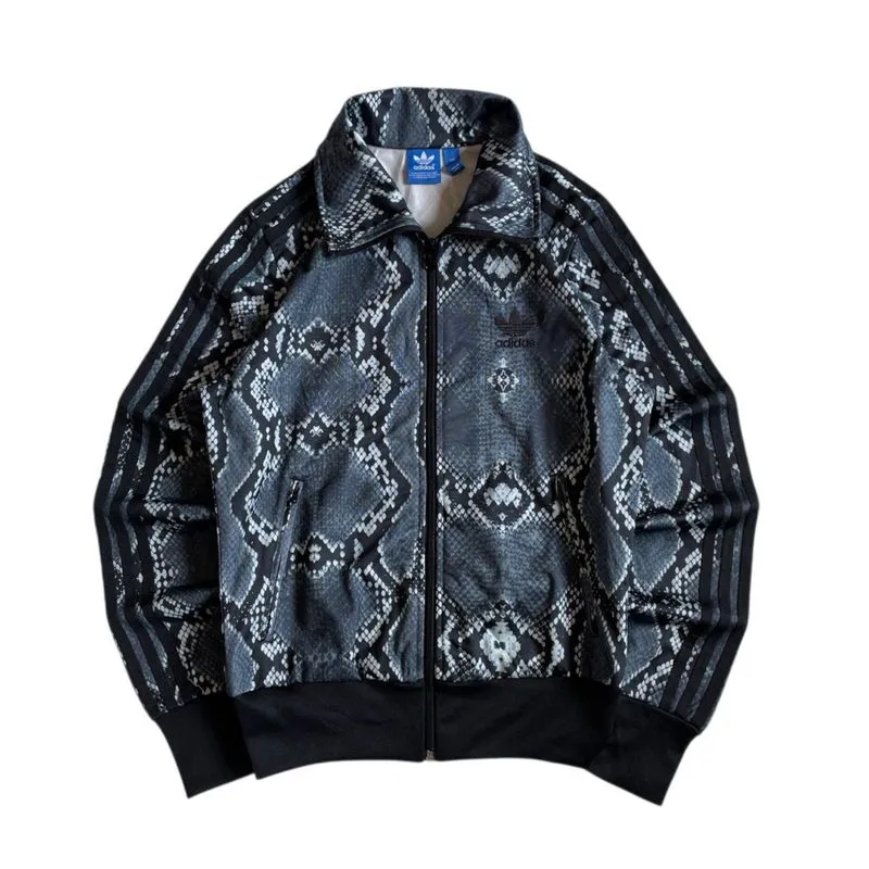 Adidas big logo photo 1