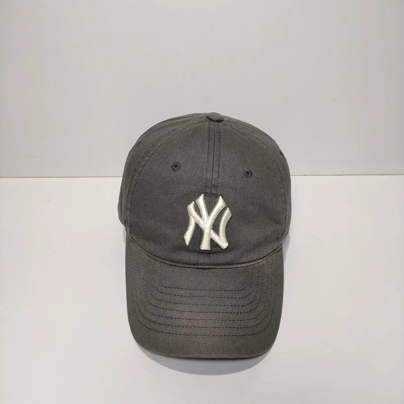 Baseball caps NY photo 1