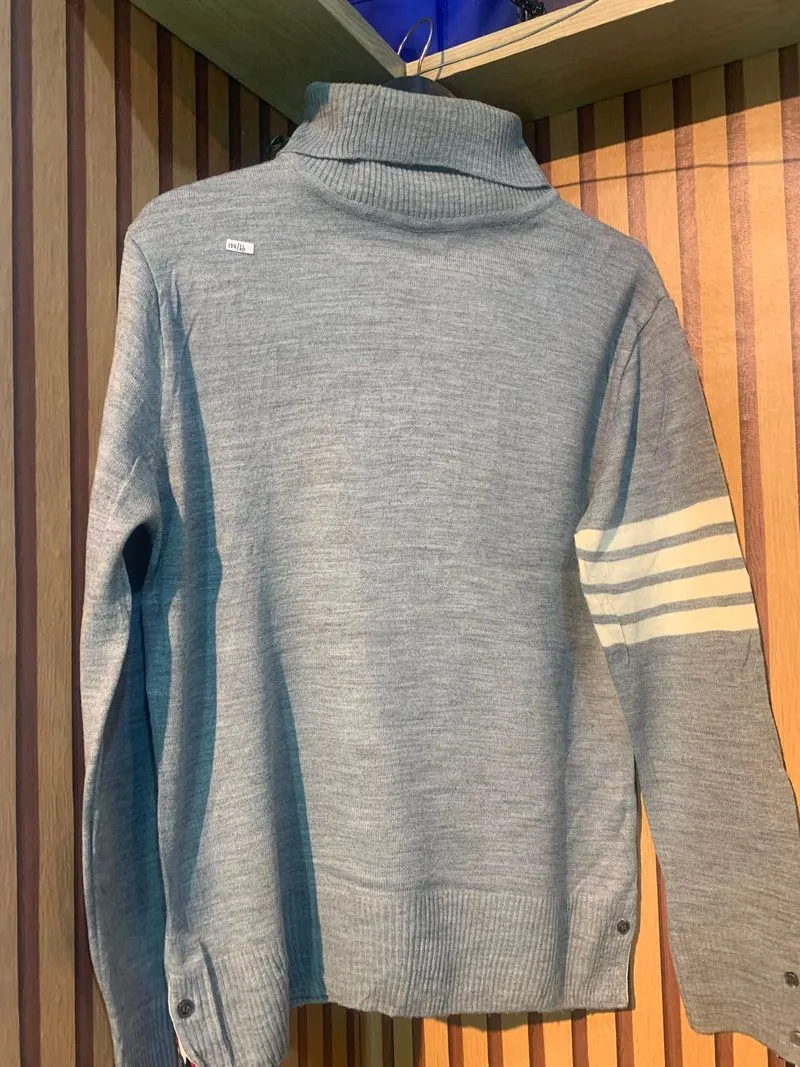 THOM BROWNE  photo 1