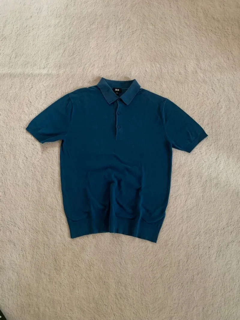 Uniqlo polo shirt photo 1