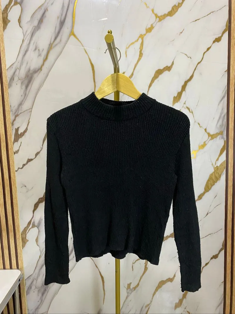 Sweater Crop Top - Hitam photo 1