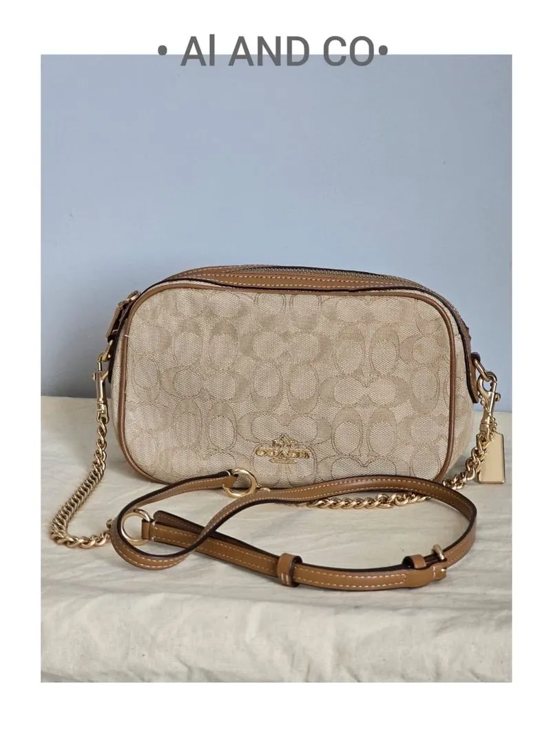 Coach Minimalist Casual Crossbody Bag Wanita brown photo 1