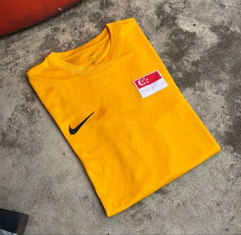 Jersey Team National Singapore Colour Yellow photo 1