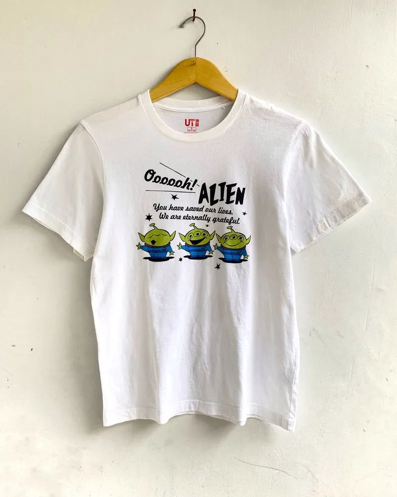 Uniqlo UT x Toy Story Ohhh Alien Disney Pixar White Tshirts photo 1