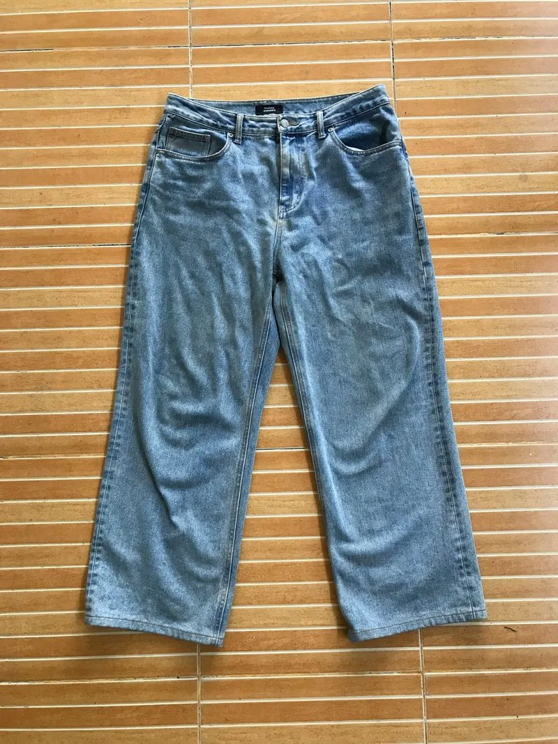 Jeans photo 1