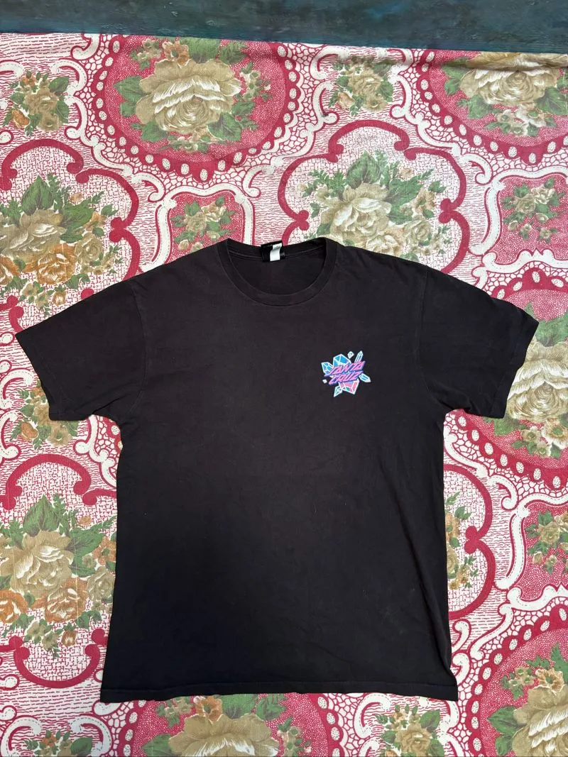 Santa Cruz T-shirt features a vibrant colorful graphic on th photo 1
