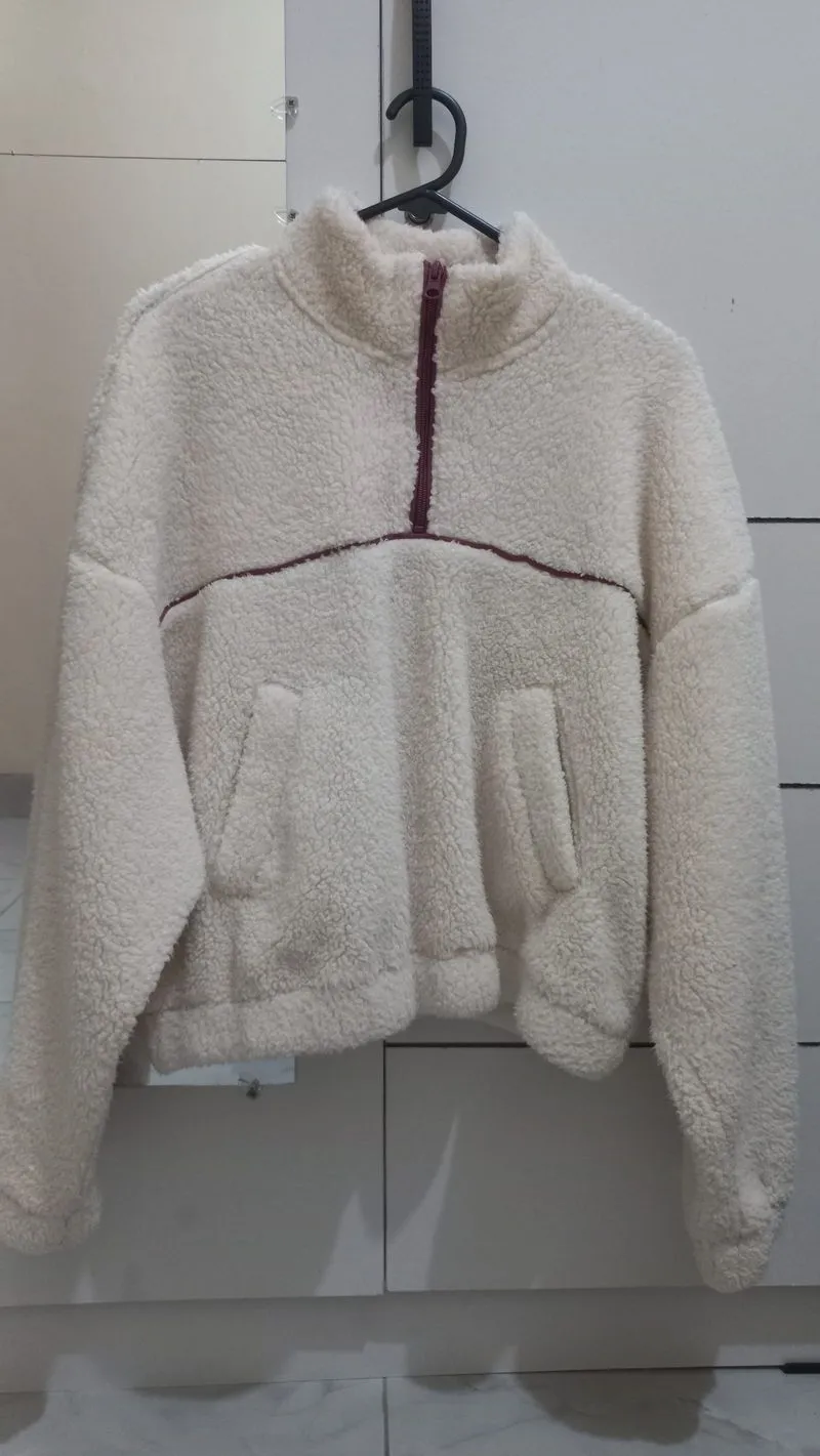 H&M sweatshirt warna broken white photo 1