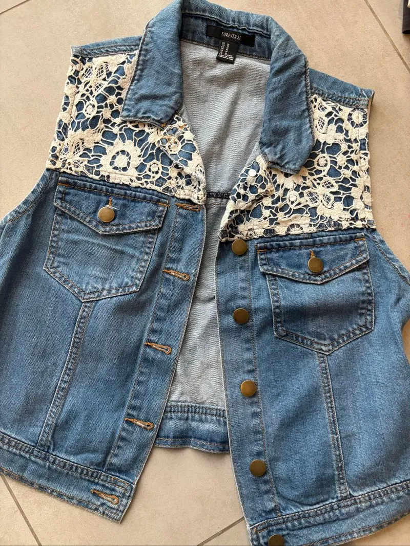 Forever 21 vest photo 1