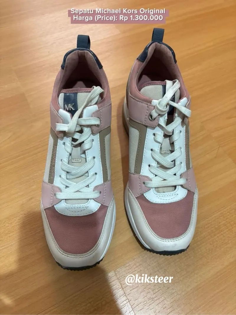 Sepatu Michael Kors photo 1