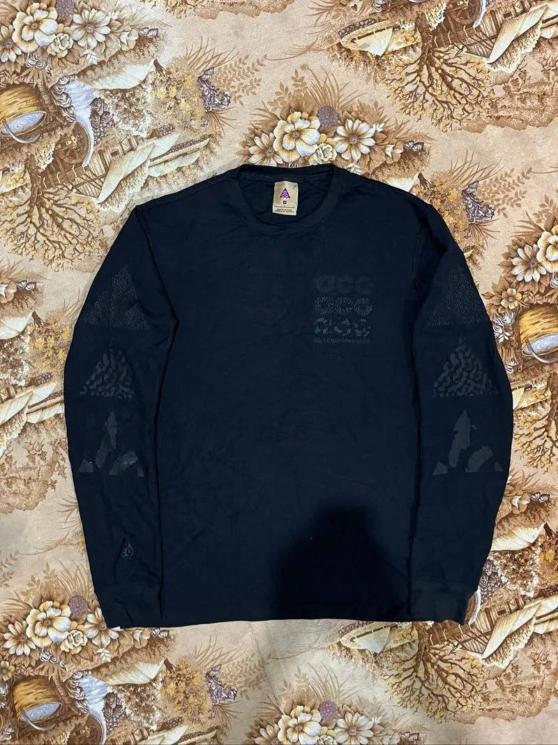 Nike ACG Longsleeve photo 1