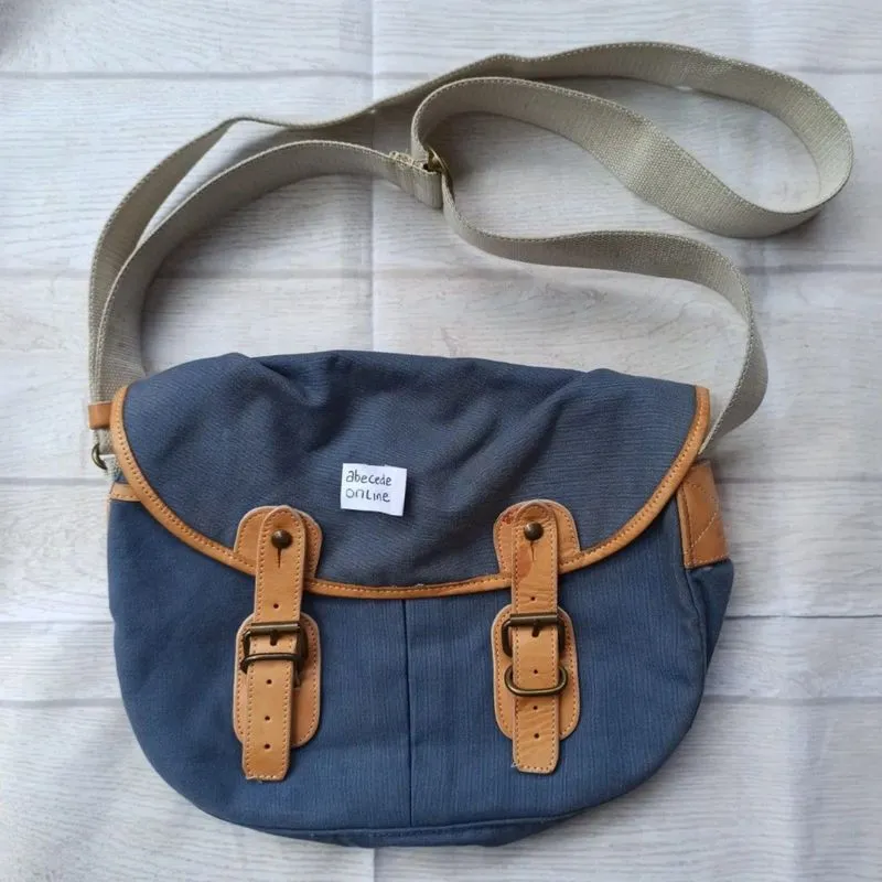 UPLA paris postman bag 
canvas mix leather photo 1